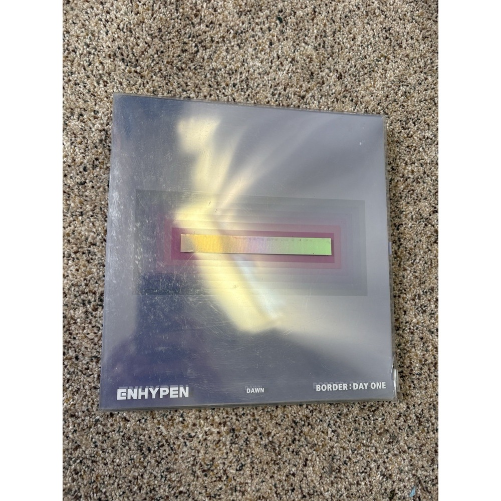 Enhypen Border : Day One 1 DAWN CD,‎ Book, Extras